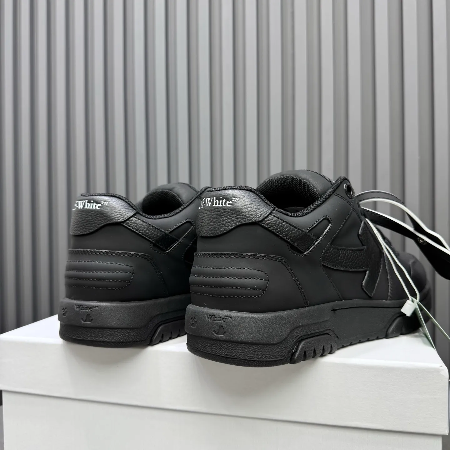 P620 OFF WHITE⚡️Couple model⚡️35-40 women’s model 39-46 men’s model